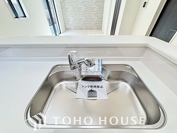 浄水と原水をボタン一つで切り替えられる浄水器一体型水洗。近年主流になりつつある人気の設備です。