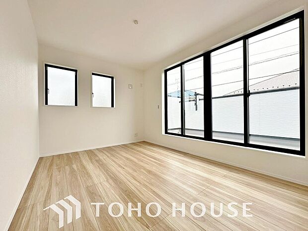 暖色系の照明は、心理的にも落ち着きを得られやすいそうです。