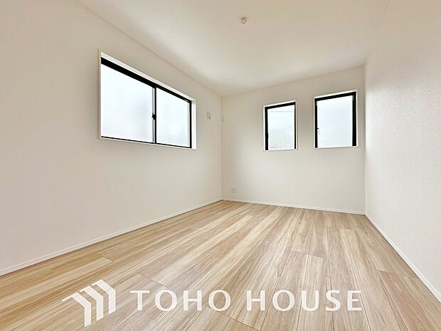 お子様の心と身体を見守る子供部屋として、小さな自立心を育むお部屋作りを見越してご覧下さい。