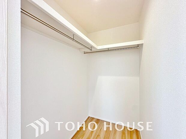 たっぷりと荷物が入るよう、ウォークインクローゼットを完備いたしました。