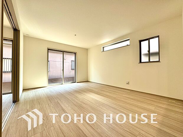 造りこんだ空間演出の妙が生み出す光と質のハーモニーはこの住宅のクオリティの良さを実感させてくれます。