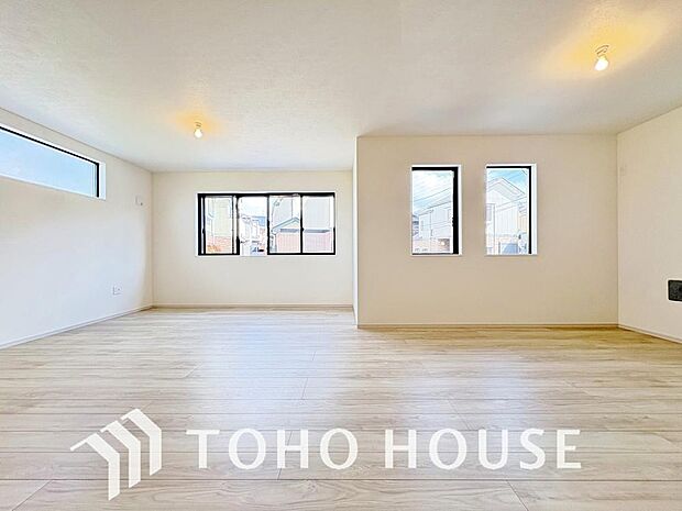 家は、ただ生活する場ではなく、笑顔の毎日、安らぎの日々のために、暮らしを愉しく、快適にする場所。