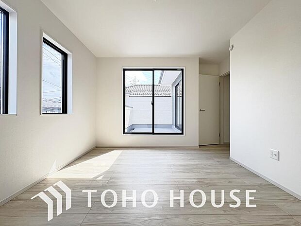 心と体をゆったりと安らげる主寝室。寝室のゆとりが大きい分だけ、暮らしの安らぎは深まります。