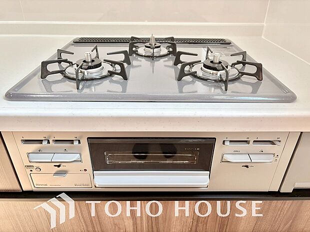 毎日料理をする、料理が好き、家族が多くて量を作る必要がある、等の方々にとっては必須の3口コンロ。