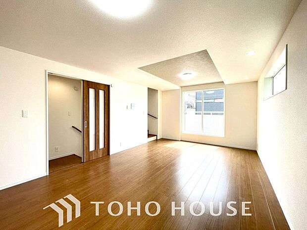 造りこんだ空間演出の妙が生み出す光と質のハーモニーはこの住宅のクオリティの良さを実感させてくれます。