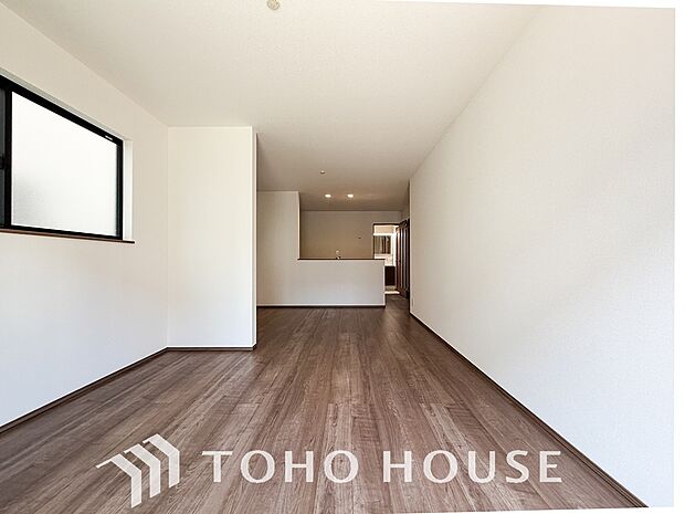 造りこんだ空間演出の妙が生み出す光と質のハーモニーはこの住宅のクオリティの良さを実感させてくれます。