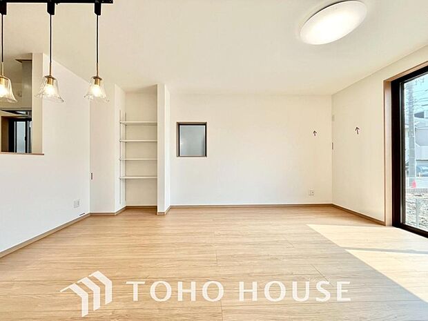 造りこんだ空間演出の妙が生み出す光と質のハーモニーはこの住宅のクオリティの良さを実感させてくれます。