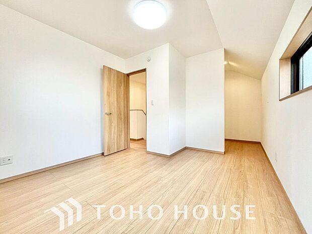 生活感を感じない空間では落ち着く事はできません。絶妙な雰囲気、配色、素材感を意識してコーディネート。