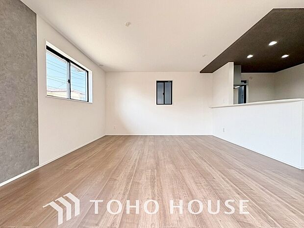 作り手の「気持ちの良いリビングでお過ごししていただきたい」という思いを感じさせます。