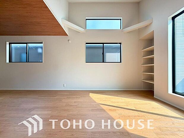 家は、ただ生活する場ではなく、笑顔の毎日、安らぎの日々のために、暮らしを愉しく、快適にする場所。