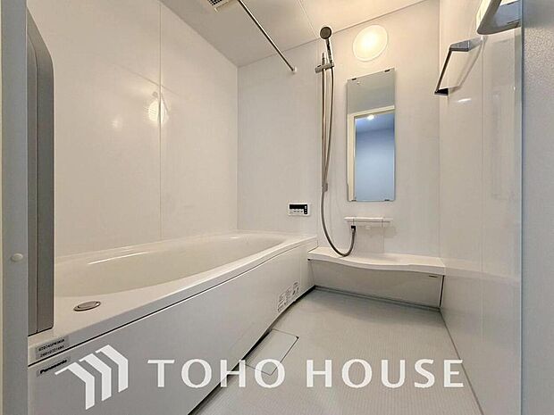 一日の疲れを癒すための心地よいバスタイムを演出する浴室はゆとりあるサイズを採用。