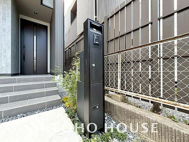 留守でも荷物が受け取れるため、共働きで昼間の宅配物の受け取りが困難な世帯や、インターネットショッピング等の通信販売をよく利用する人にニーズが高まっている。