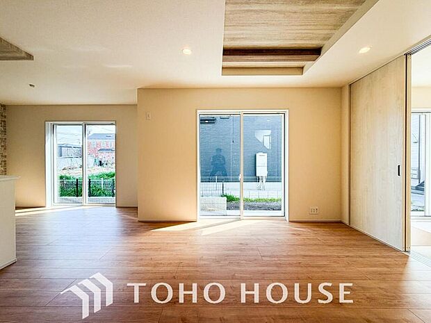 造りこんだ空間演出の妙が生み出す光と質のハーモニーはこの住宅のクオリティの良さを実感させてくれます。