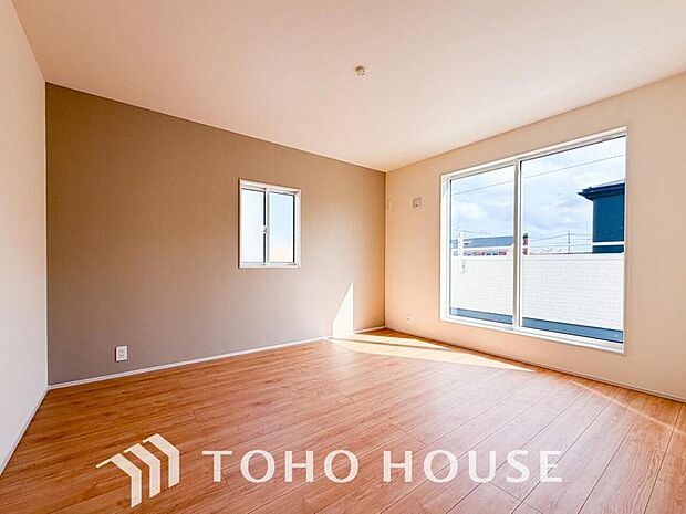 一日の疲れを癒やしてくれる主寝室。時を忘れて過ごす場所として過ごせるお部屋。