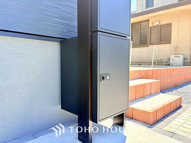 宅配物の受け取りが困難な共働き世帯や、ネットショッピング等をよく利用する方には便利な宅配ボックス。