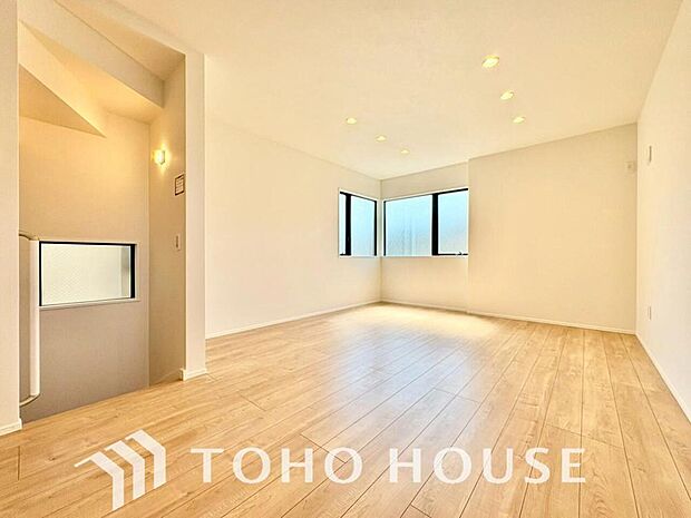 家は、ただ生活する場ではなく、笑顔の毎日、安らぎの日々のために、暮らしを愉しく、快適にする場所。