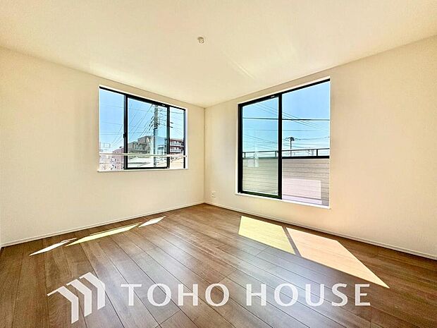 一日の疲れを癒やしてくれる主寝室。時を忘れて過ごす場所として過ごせるお部屋。