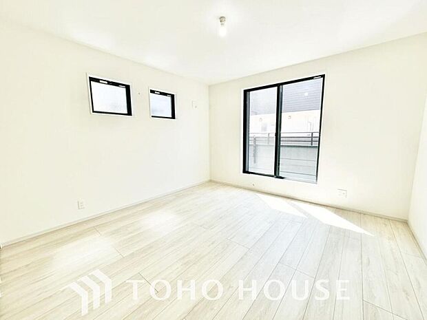 一日の疲れを癒やしてくれる主寝室。時を忘れて過ごす場所として過ごせるお部屋。