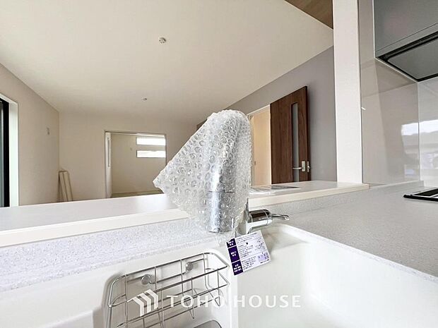 クリアな水が毎日使え、見た目にもスマートな浄水器一体型。お米を炊いたりする際には浄水機能をつかうこともできて、人気の商品です。