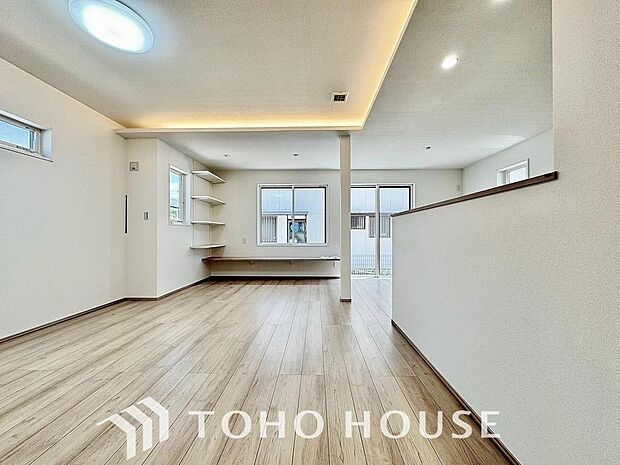 造りこんだ空間演出の妙が生み出す光と質のハーモニーはこの住宅のクオリティの良さを実感させてくれます。