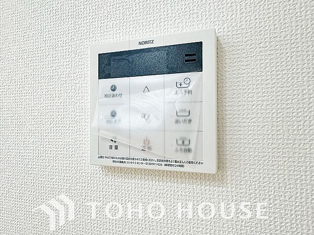 スイッチ1つで一定量の湯を浴槽に張ったり、保温や追い焚きをすることができる機能は何かと便利。