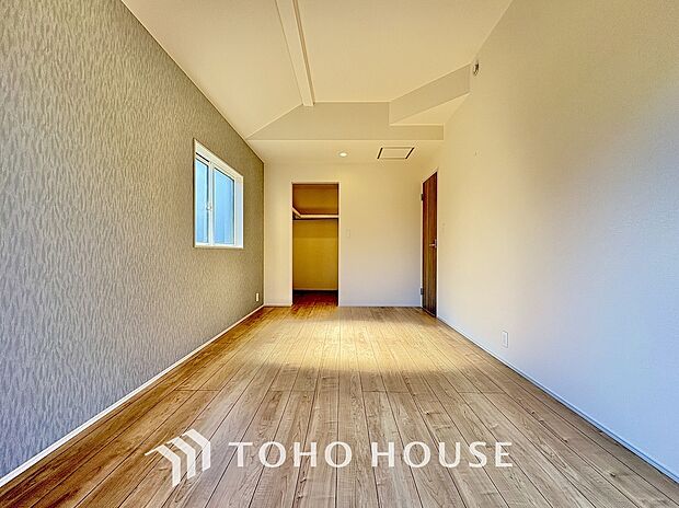 生活感を感じない空間では落ち着く事はできません。絶妙な雰囲気、配色、素材感を意識してコーディネート。