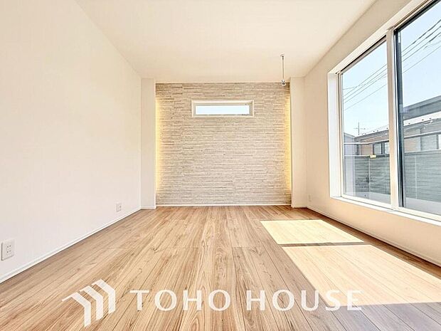 一日の疲れを癒やしてくれる主寝室。時を忘れて過ごす場所として過ごせるお部屋。