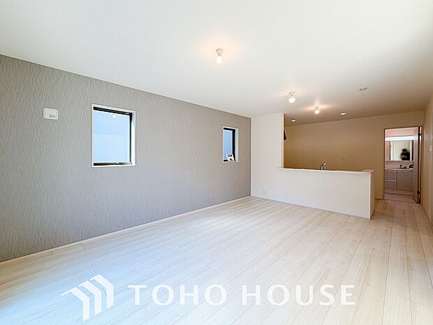 造りこんだ空間演出の妙が生み出す光と質のハーモニーはこの住宅のクオリティの良さを実感させてくれます。