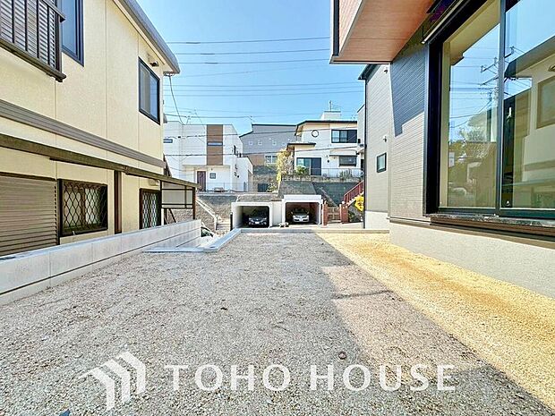 日当たりも良く、家庭菜園や植栽を育てるのに適したお庭はこれからの生活に緑という癒しを与えてくれます。