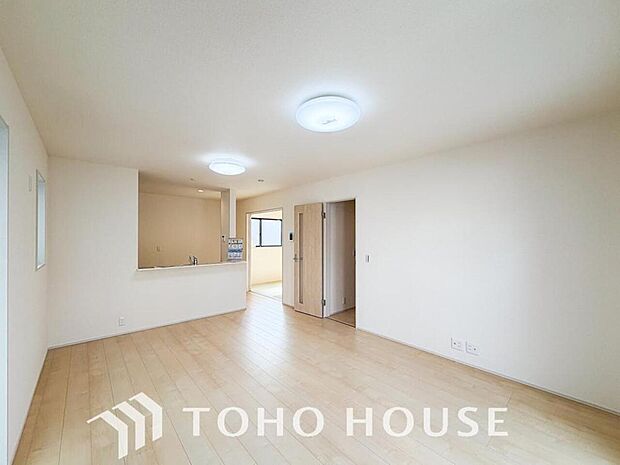 作り手の「気持ちの良いリビングでお過ごししていただきたい」という思いを感じさせます。