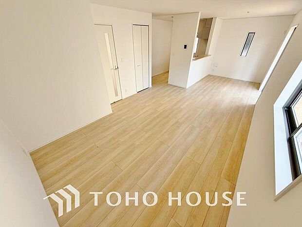 造りこんだ空間演出の妙が生み出す光と質のハーモニーはこの住宅のクオリティの良さを実感させてくれます。