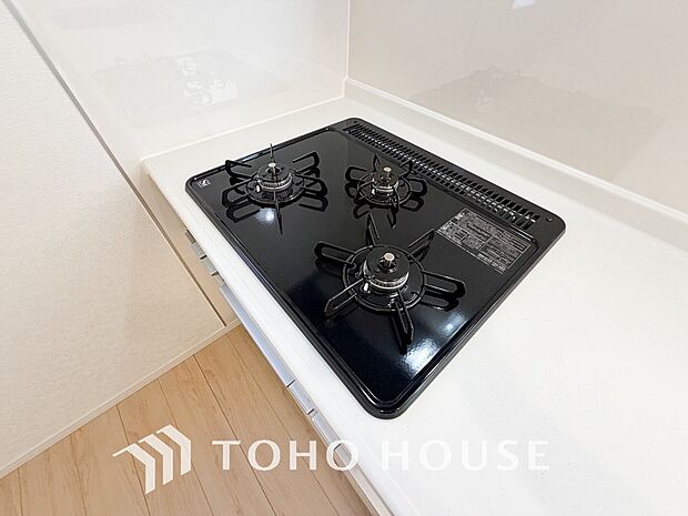毎日料理をする、料理が好き、家族が多くて量を作る必要がある、等の方々にとっては必須の3口コンロ。