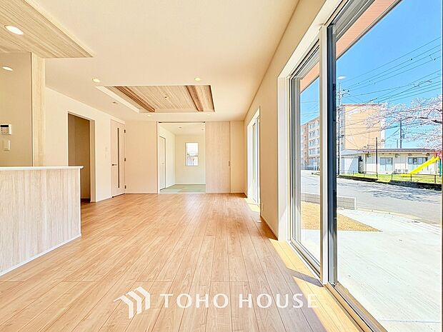 造りこんだ空間演出の妙が生み出す光と質のハーモニーはこの住宅のクオリティの良さを実感させてくれます。