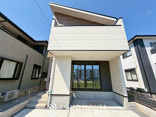 季節感を演出する多彩な樹木と豊かな彩りが重なり、心地よい場所となることでしょう。