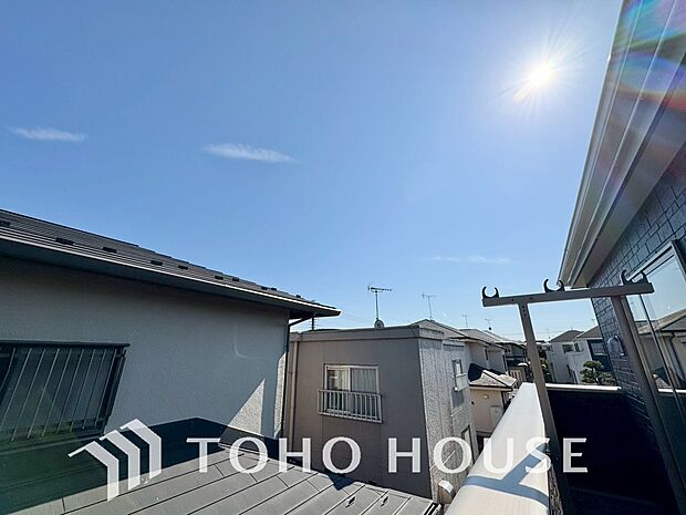 忙しく過ぎゆく日常を置き去るほど、ゆったりした時間が流れる住環境です。