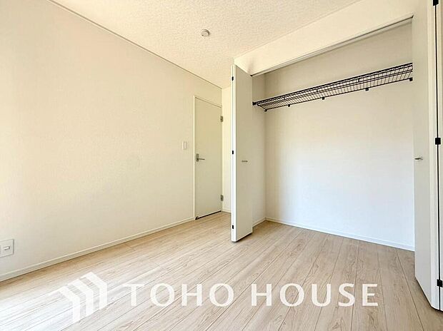 白を基調とした室内は、明るい住空間を造り出すだけでなく、清潔感をもたらしてくれます。