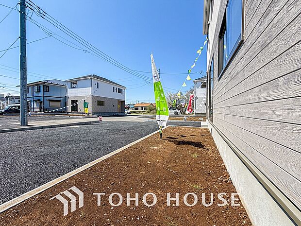 四季折々の変化を楽しめる心地よい場所。時間の経過と共に味わいが出る素敵な空間へ。