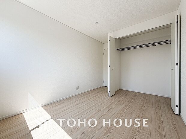 少しでも空いているスペースを収納にすることで、無駄のない空間を演出しております。