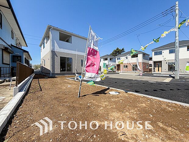 四季折々の変化を楽しめる心地よい場所。時間の経過と共に味わいが出る素敵な空間へ。