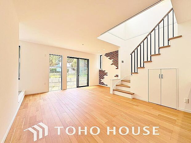 空気感という居心地の良いBGMは、暮らしのステージを彩り、心からのやすらぎと満足感を与えてくれます。