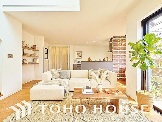 家族皆が集まる場所だからこそ、一番明るく使い勝手のいい空間に仕上げております。