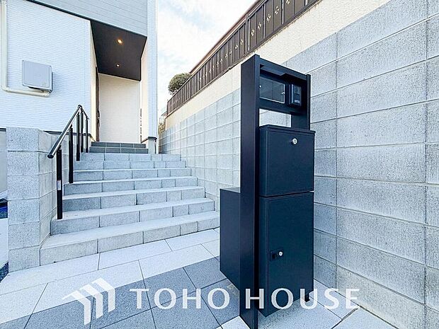 宅配物の受け取りが困難な共働き世帯や、ネットショッピング等をよく利用する方には便利な宅配ボックス。