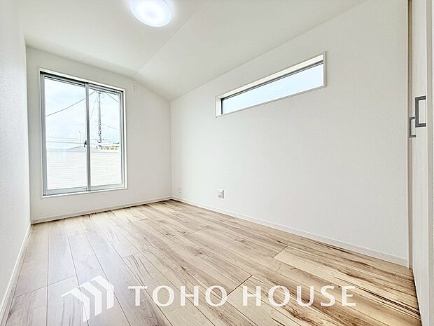 暖色系の照明は、心理的にも落ち着きを得られやすいそうです。