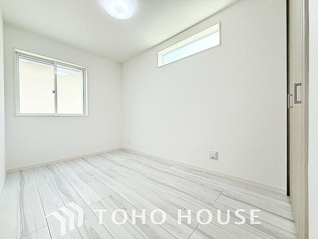 暖色系の照明は、心理的にも落ち着きを得られやすいそうです。