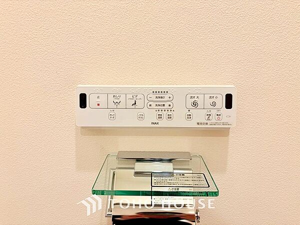 温水洗浄便座は日本が誇るトイレ文化のひとつです。お住まい購入時は新しいトイレで気持ちよく。