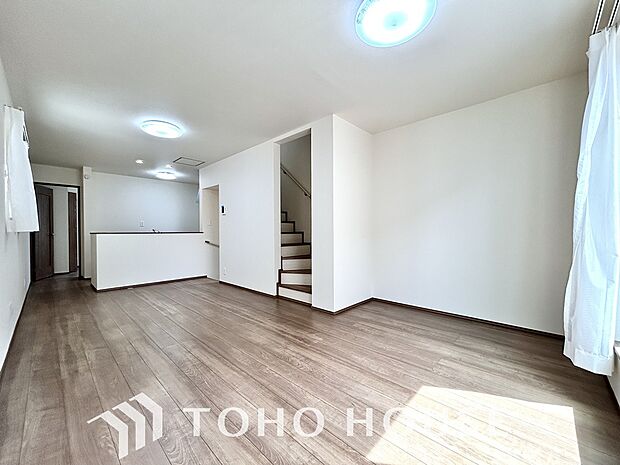 造りこんだ空間演出の妙が生み出す光と質のハーモニーはこの住宅のクオリティの良さを実感させてくれます。