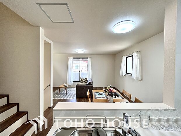 お料理の上手な方が、独壇場でお料理の腕を披露するスタイルに向いているキッチンです。