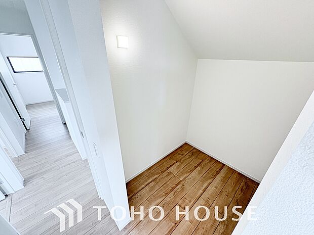 たっぷりと荷物が入るよう、ウォークインクローゼットを完備いたしました。