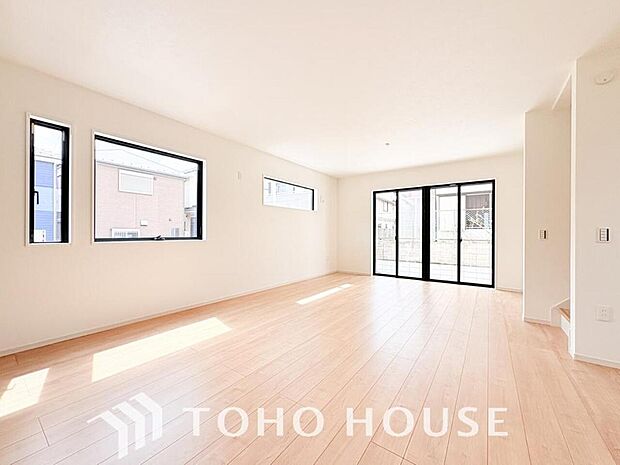 作り手の「気持ちの良いリビングでお過ごししていただきたい」という思いを感じさせます。