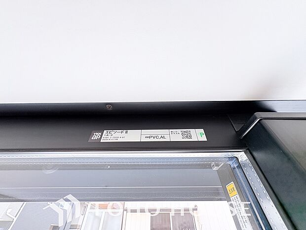 複層ガラスは結露を抑えたり、遮音にも効果を発揮します。